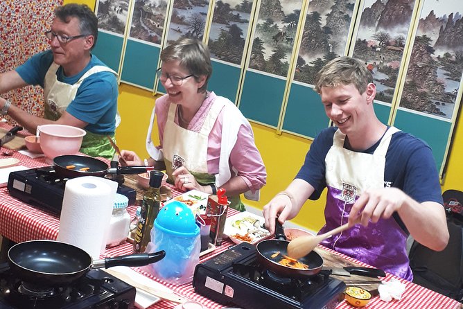 Local Home Korean Cooking Class & Market Adventure in Seoul - Meeting at Mangwon Station: easy to find, close to the action