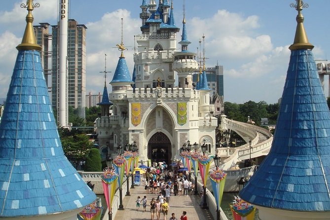 Lotte World Package Deal - Lotte World Half-Day With Hotel Pickup in Seoul