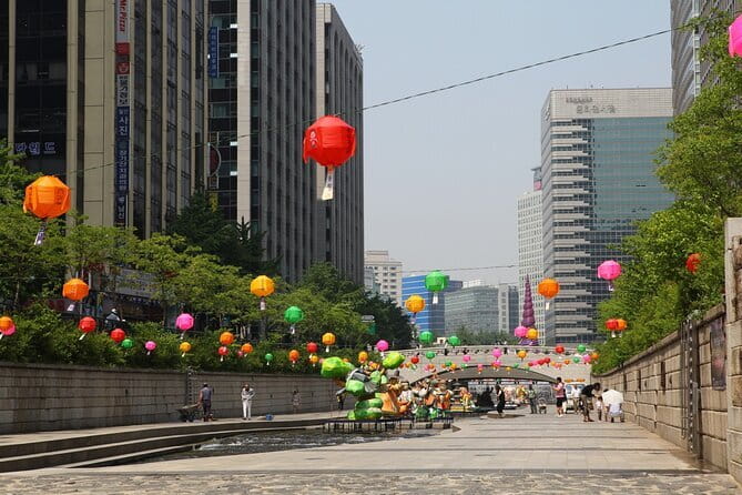 Max Out Seoul: Must Visit City Highlights Panoramic Day Tour - What “Max Out Seoul” feels like in real time