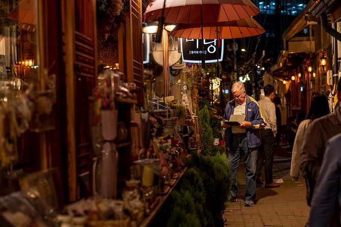 Night Flexible Private Guided Tour in Seoul(Optional Layover) - Pickup, private vehicle, and why it makes the night feel easier