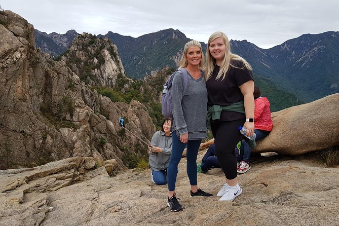 One-Day Tour for stunning Mt.Seoraksan from Seoul - Seoraksan National Park: Waterfalls, Valleys, and a Nature Preservation Story