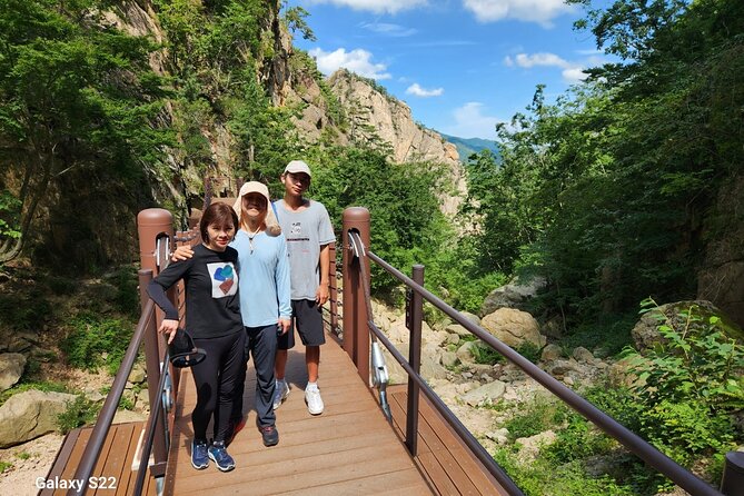 One-Day Tour for stunning Mt.Seoraksan from Seoul - Price and What You Get for $349 Per Person