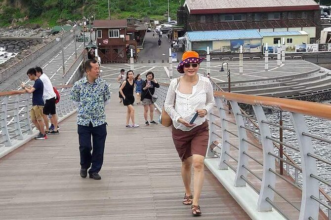 Private Day Tour in South and West in Jeju Island - Daepo cliff columns and Yongmeori: geology you can actually see