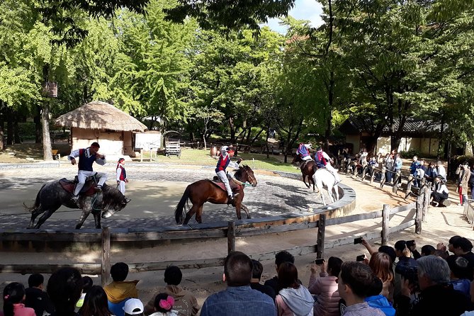 Private day trip to Korean Folk Village & Dae Jang Geum Park - Guides who help you spot the important stuff fast