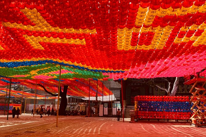 Private Full-Day Guided Tour in Seoul with Lunch, Tea and Dinner - A Palaces-to-Markets Full-Day Seoul Route