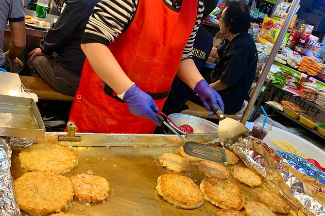 Private Full-Day Guided Tour in Seoul with Lunch, Tea and Dinner - Samgyetang Lunch and Dinner of Pancakes, Noodles, and Pastries
