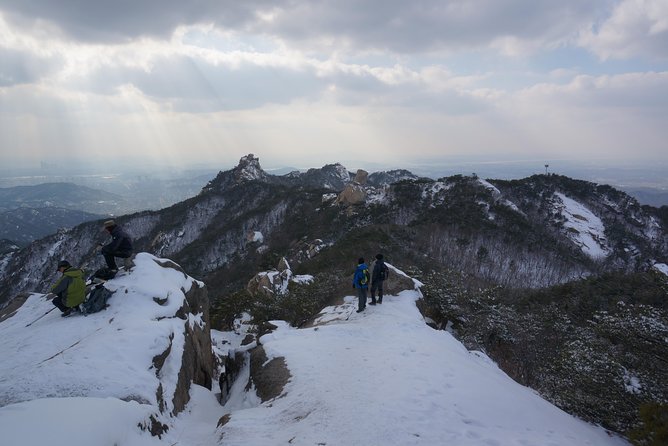 Private Hiking tour to Bukhansan Peak(Baegundae: 836.5m) with Mountain Expert - The view, the photos, and the lunch moment you’ll remember