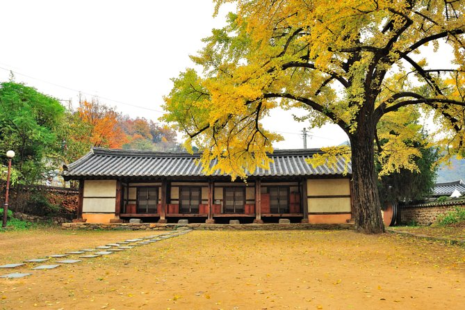 Private Jeonju Hanok Village - Culinary tour - Jeondong Catholic Church: A Quick Stop With Meaningful Contrast