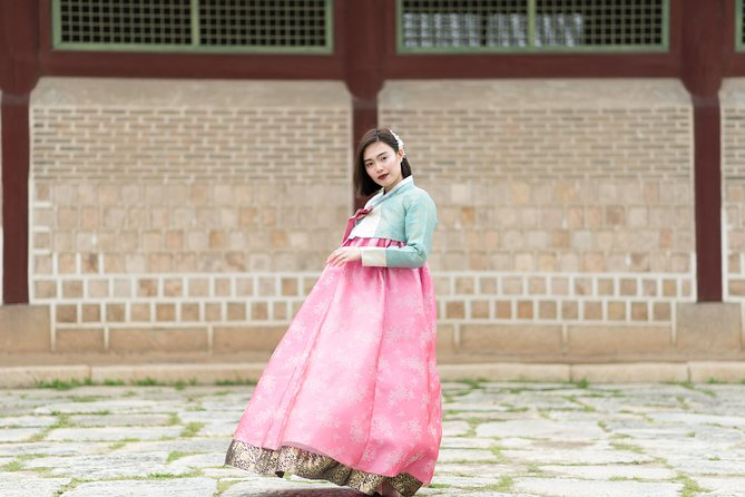 Private Palace Photo Shoot in Seoul with a Photographer - Price and value: how $40 stacks up in Seoul