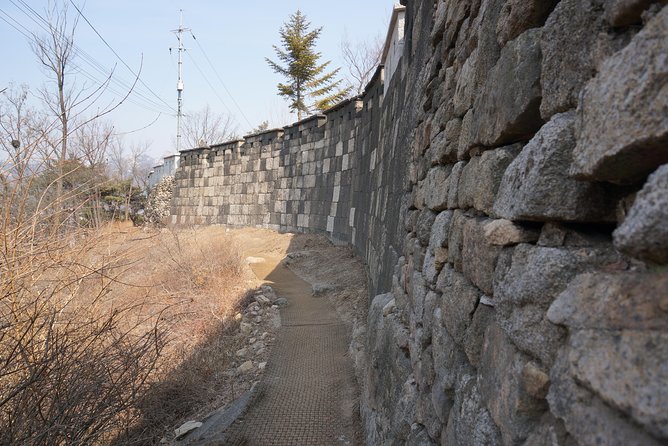 Private Seoul Wall Trekking [Inwangsan, Bugaksan, Naksan Park, N-Seoul Tower] - Naksan Park: that real Seoul fortress feeling on the east side
