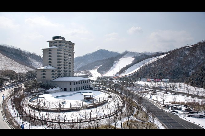 Private Ski Tour(Lesson) near Seoul at Elysian Gangchon Resort - Slopes and Lifts: The Elysian Setup for Beginner-Friendly Riding