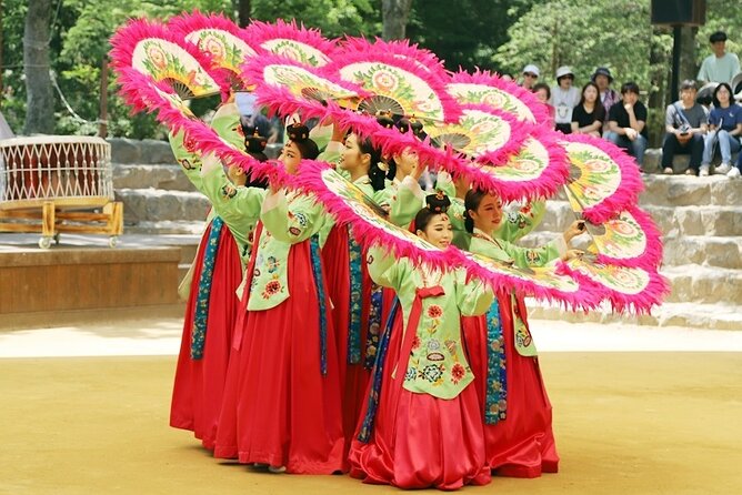 Private Tour around Suwon UNESCO Fortress and Korea Folks Village - A One-Day Combo: Suwon Hwaseong Fortress Meets Korean Folk Village