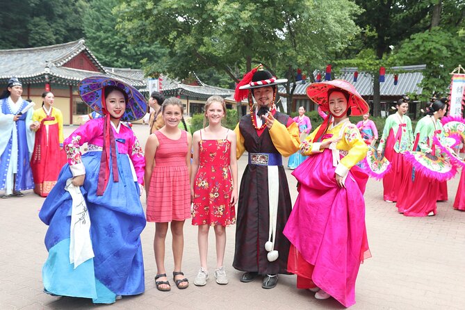 Private Tour around Suwon UNESCO Fortress and Korea Folks Village - Transport Comfort, Parking Reality, and How Guides Keep You Moving