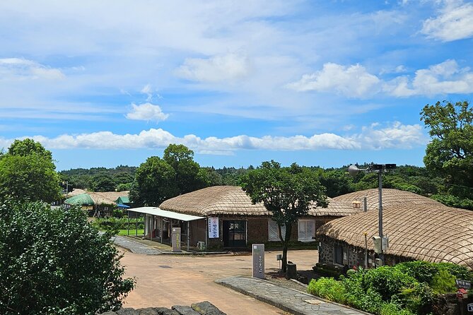 Private Tour in Jeju Island All Inclusive with Lunch - Haenyeobangmulgwan-gil and the Jeju Haenyeo Museum