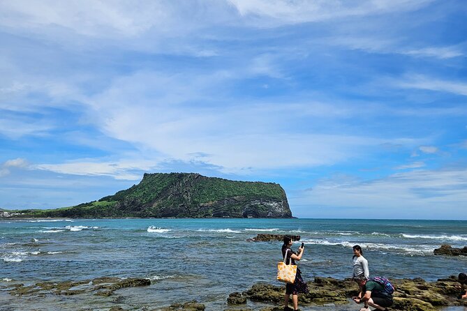 Private Tour in Jeju Island All Inclusive with Lunch - Price and What Makes It Worth $250