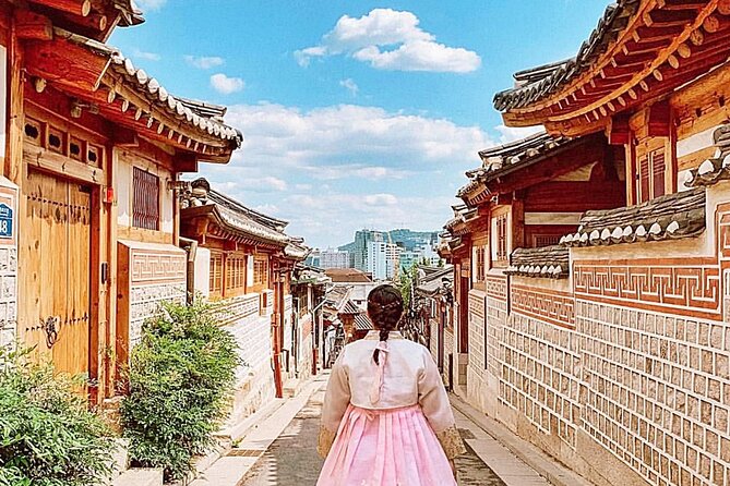 Private Tour : Royal Palace & Traditional Villages wearing Hanbok - Korean Folk Village Near Yongin: A Full Half-Day of Joseon-Era Style Living