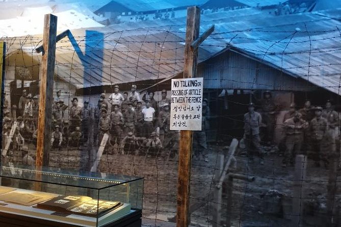 Private Tour: Talk show with N.K. Defector and Short Hiking - The War Memorial of Korea: a structured Korea War lesson in indoor and outdoor sections