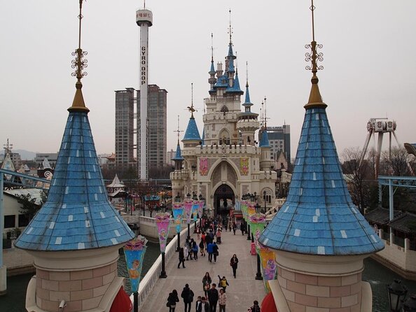 Private Tour to Lotte Tower, Aquarium and Lotte world Theme park - Lotte World Adventure Park: rides, lake vibes, and fewer navigation headaches