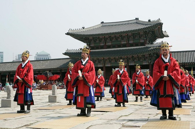 Private Unesco Tour in Seoul with Guide - Huwon Secret Garden: A Calm Retreat Inside the Palace World