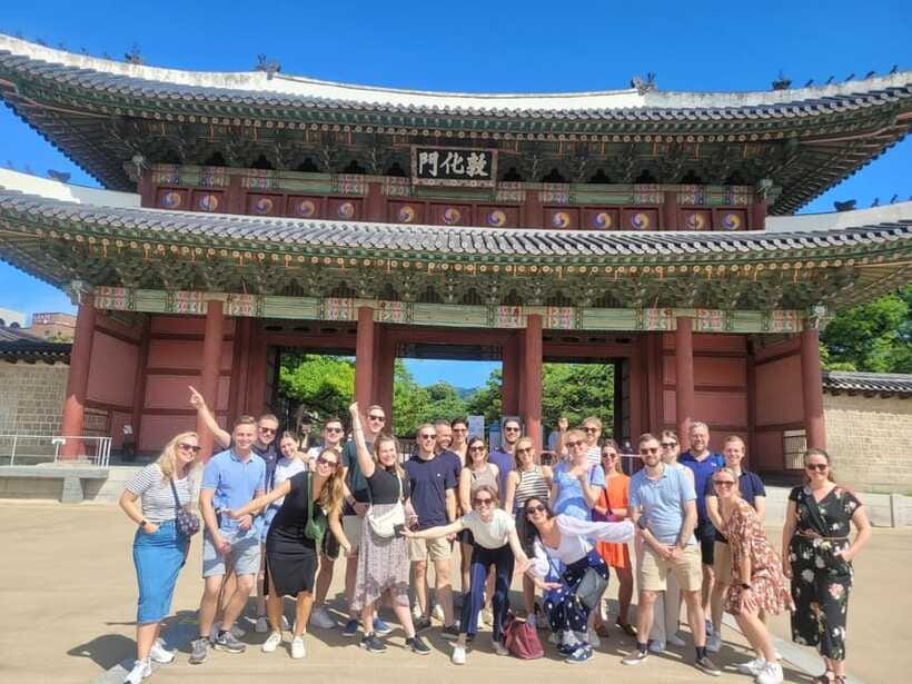 Private Van with English Speaking Guide in South Korea - Comfort in round-trip transportation, for real groups of real sizes
