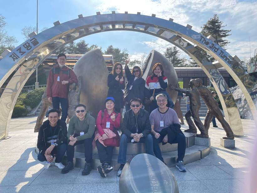 Private Van with English Speaking Guide in South Korea - Price and what you get for $470 up to 5 people