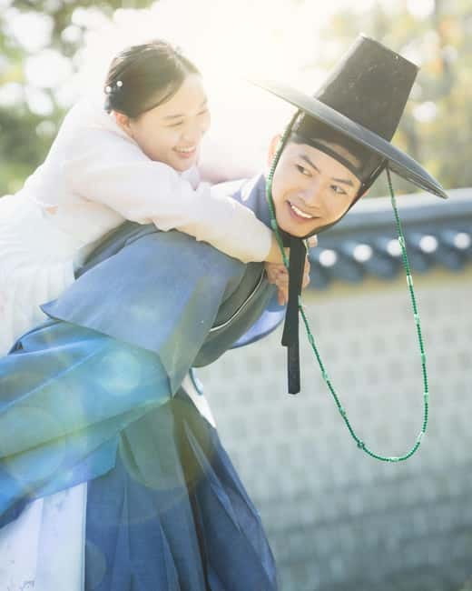 S.Korea GyeongbokgungPalace: Professional Hanbok Photography - Key things I’d clock before you book