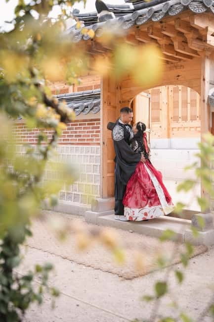 S.Korea GyeongbokgungPalace: Professional Hanbok Photography - The Hanbok Rental Choice Can Make or Break Your Photos