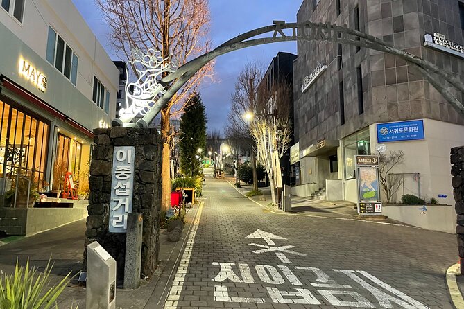 Seogwipo(The southern city of Jeju)City Walking Tours with Sunset - Cheonjiyeon Falls: admission included and the geology is the story