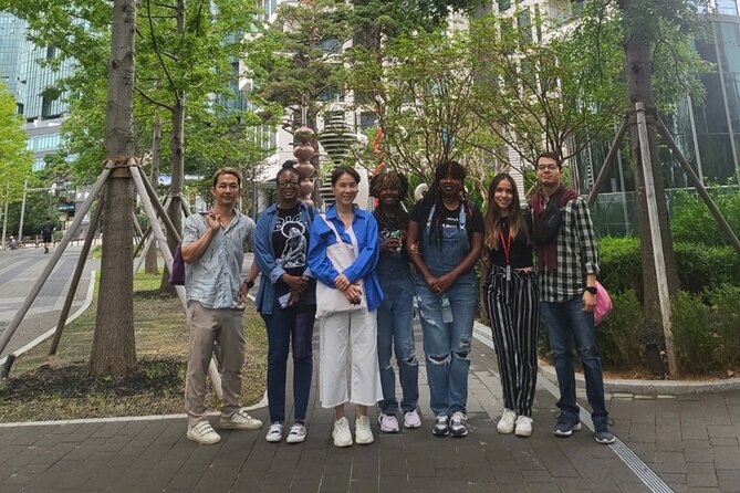 Seongsu-dong Walking Tour: K-Pop, Culture, Cheer, Friends & Relax - Seongsu Art Hall / Coupang Seongdong 1 Camp: a creative intermission
