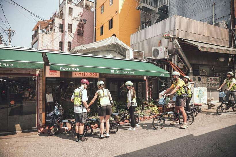Seoul: Afternoon Ebike tour and "Happy Hour" food and drinks - Why this afternoon e-bike “Happy Hour” format works