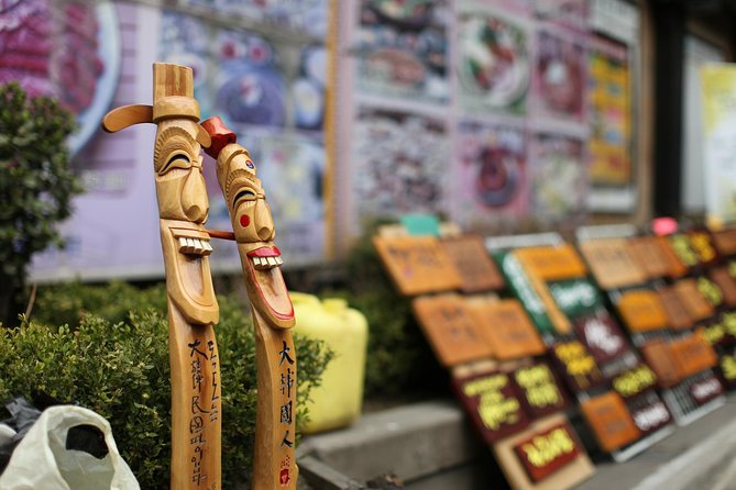 Seoul Art Tour with a Local Expert: 100% Personalized & Private - Meet up in Jongno, then get oriented fast