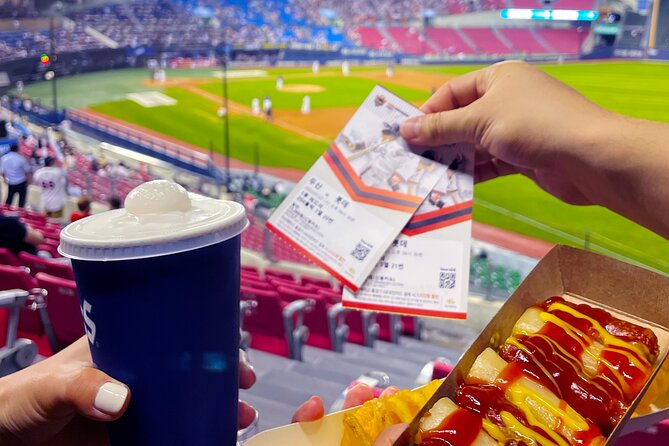 Seoul: Baseball Game Ticket with Dinner/Beer with the host - Key highlights you will actually feel during the night