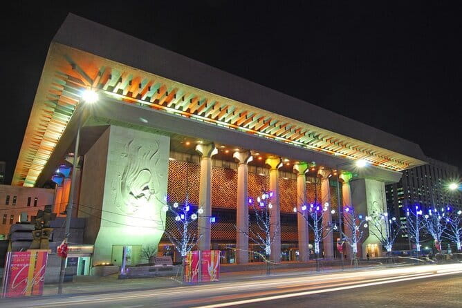 Seoul Beauty & Beyond Tour - COEX Center and COEX Artium: culture in a mall setting