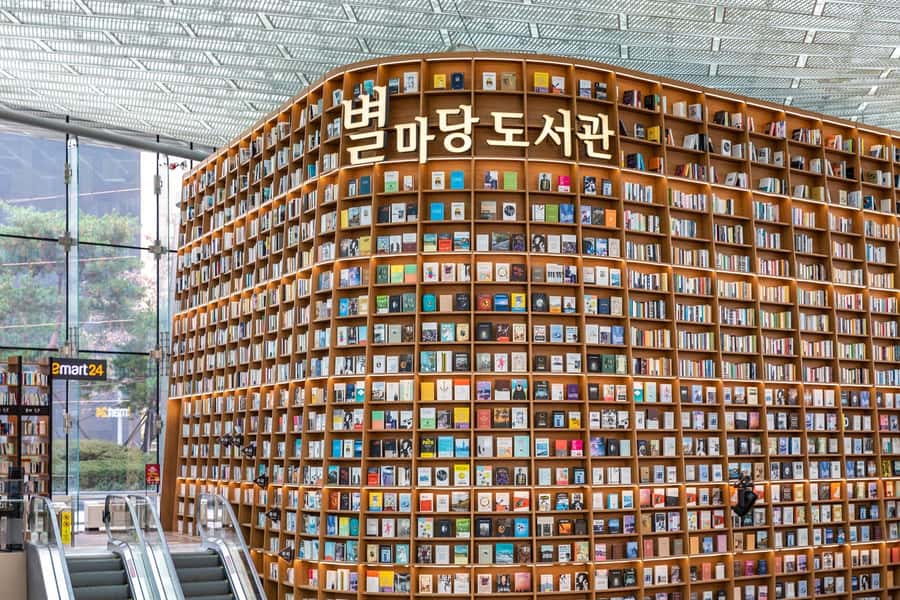 Seoul: Bongeunsa Temple and Gourmet Night Tour in Gangnam - The walk through Gangnam night roads (and why it matters)