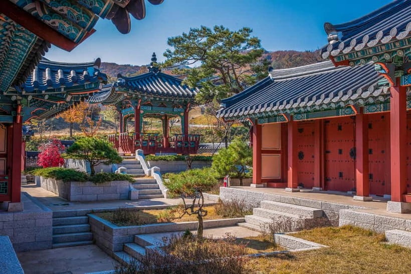 Seoul: BTS K-Pop Star Footsteps Journey Day Tour - Old Big Hit Building, Hyuga Café and Bakery: Where Fan Photos Meet Street Texture