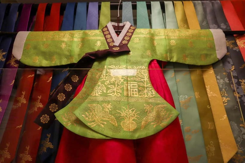 Seoul: Bukchon Hanok Village Walking Tour - Price and value: does $55 make sense for 2 hours?