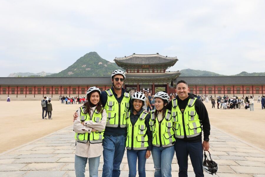 Seoul: City Highlights Morning eBike Tour - From Cheonggyecheon River to Gwanghwamun Square, it’s a scenic warm-up