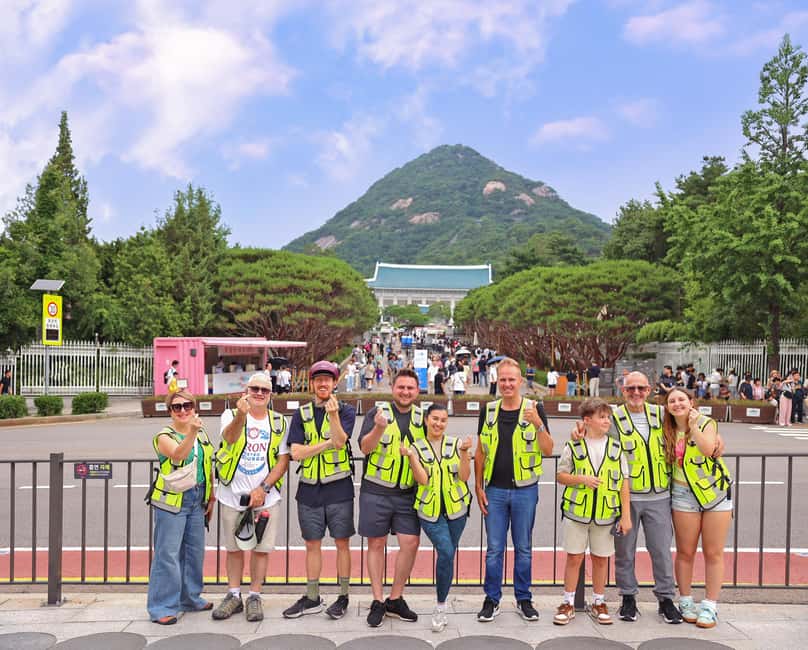 Seoul: City Highlights Morning eBike Tour - Seochon Hanok Village and the traditional market snack stop