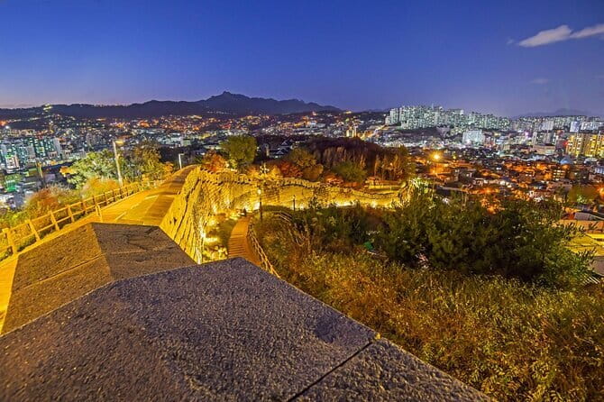 Seoul City Night View and Foodie Walking Tour - Seoul at 5:00 pm, food first, views second