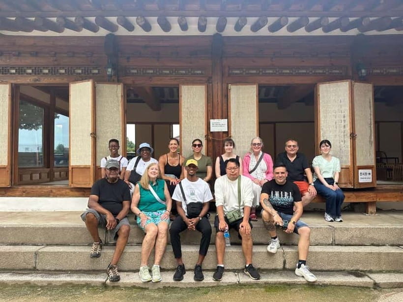Seoul City Tour: Gyeongbok Palace, N Tower & Local Market - Jogyesa Temple: A Downtown Temple With Deep Roots