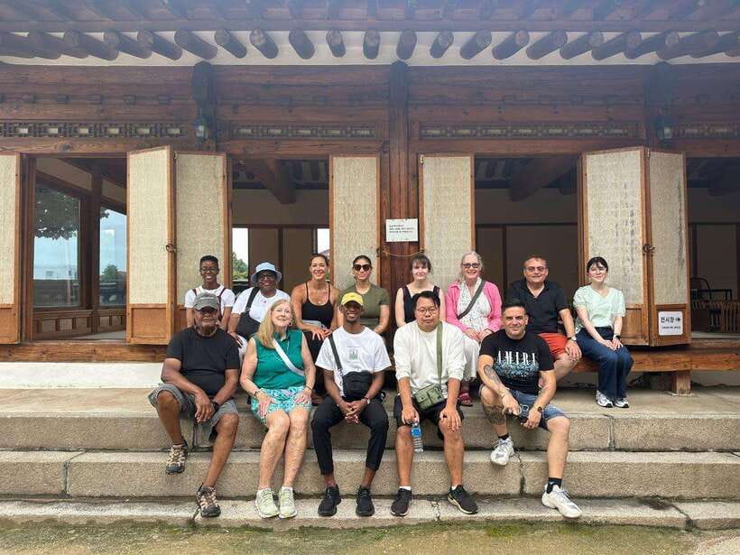 Seoul City Tour: Gyeongbok Palace, N Tower & Local Market - Getting Picked Up and Settled in the Right Part of Town