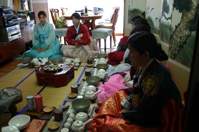 Seoul Cultural Tour - Kimchi Making, Gyeongbok palace with Hanbok - Should You Book This Seoul Kimchi and Hanbok Tour?