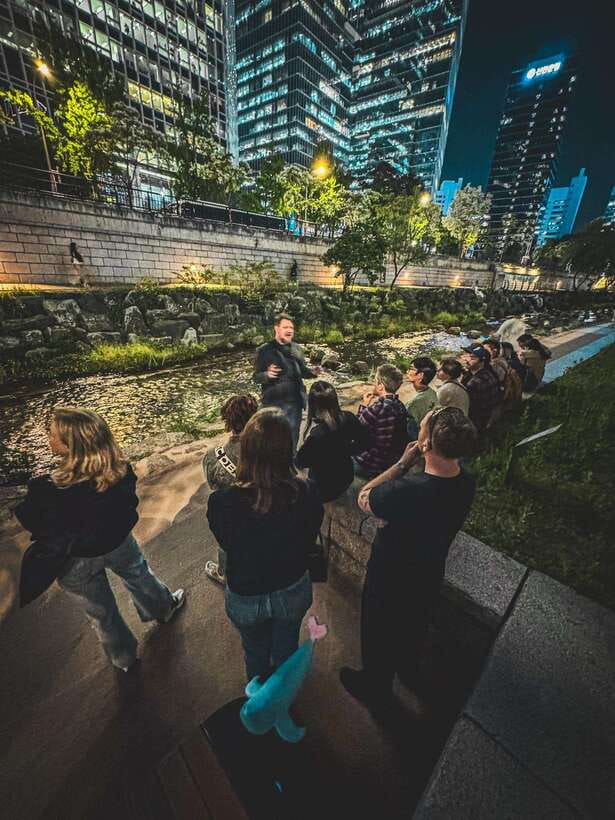 Seoul: Dark Side of the City and Ghost Stories Walking Tour - Hidden alleys and the “extended” 2.5-hour option
