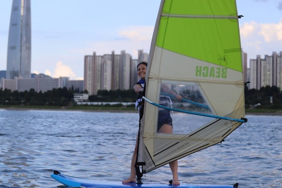 Seoul : Efoil Experience in Han River - The 2-Hour Flow: Lesson, Gear, and Time on the Water