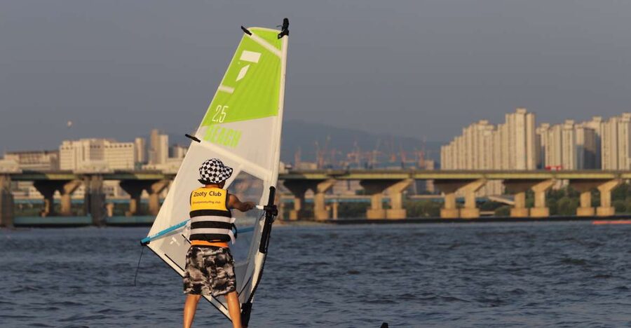 Seoul : Efoil Experience in Han River - Gear, Limits, and What to Bring for a Smooth Session