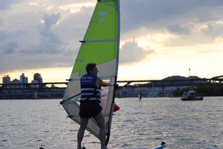 Seoul : Efoil Experience in Han River - Price and Value: Is $124 a Good Deal for a 2-Hour Lesson?