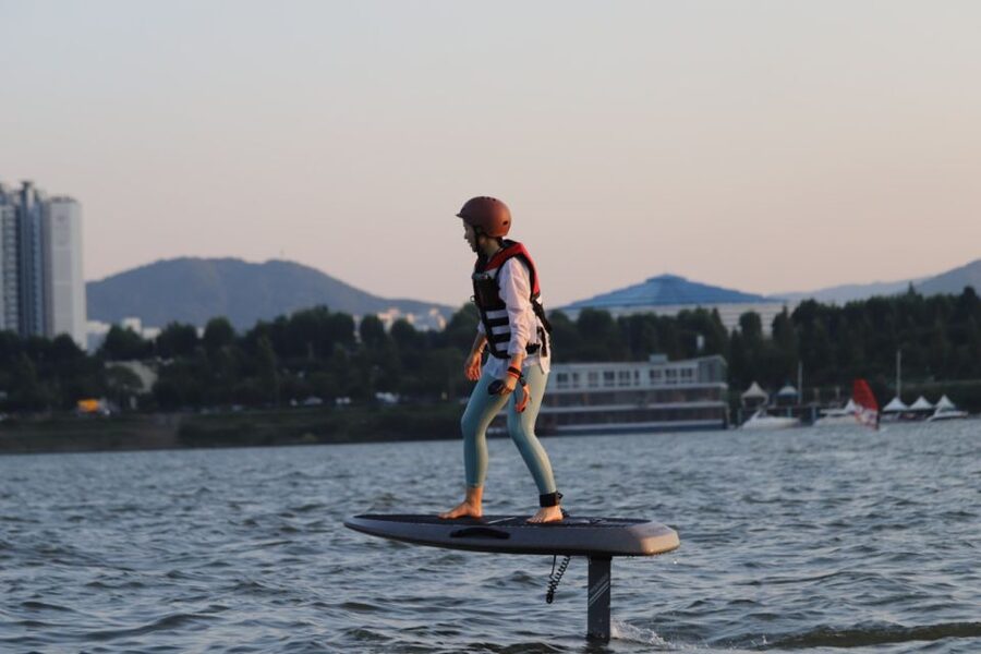 Seoul : Efoil Experience in Han River - Finding Zooty SUP Club and Club No.25 in Seoul