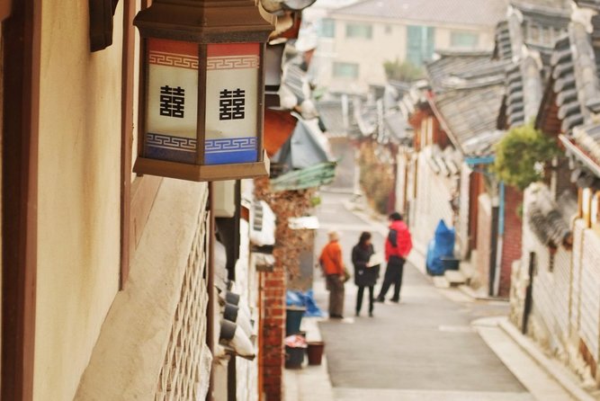 Seoul Full Day Tour with a Local: 100% Personalized & Private - Dongdaemun Design Plaza: Futuristic Seoul You Can Walk Into