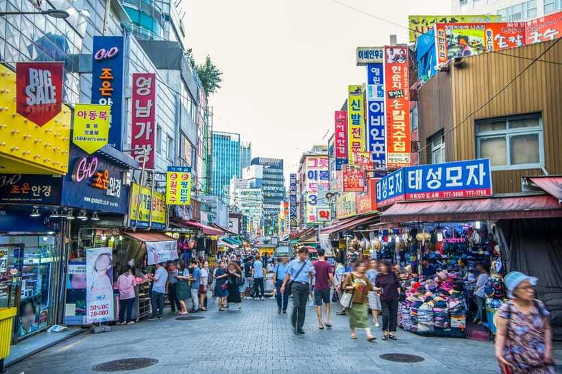 Seoul: Guided Street Food Tour at Namdaemun Market - How the Guide Keeps You Moving (and Explains What You’re Eating)