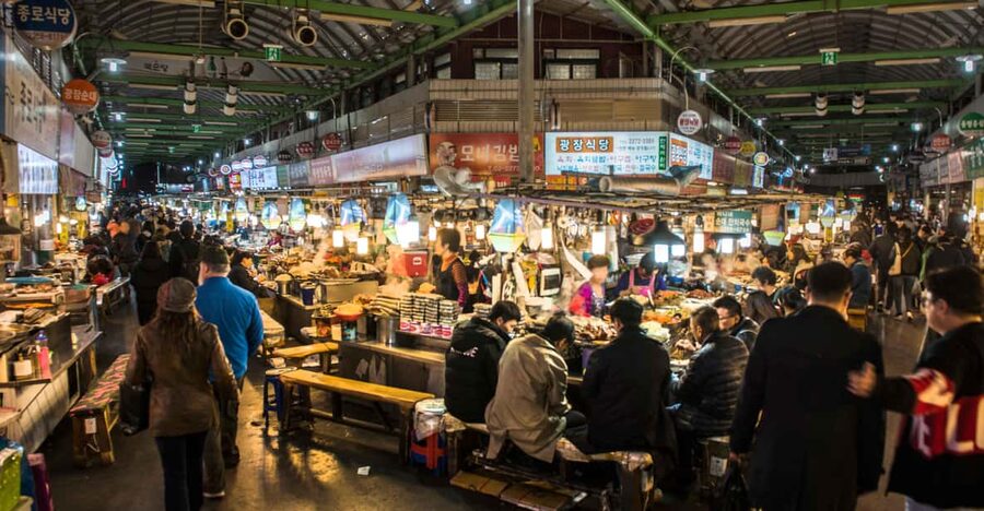 Seoul Gwangjang Market Foody Walking Tour - Gwangjang Market: snack hunting with a guide (not just a crowd walk)